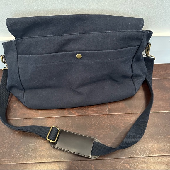 Brooks brothers messenger bag - Picture 3 of 12
